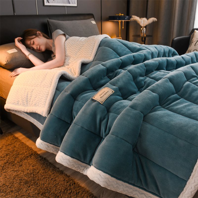 Thickened And Warm Flannel Blanket